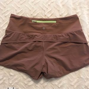 Lululemon Speed Mid rise short